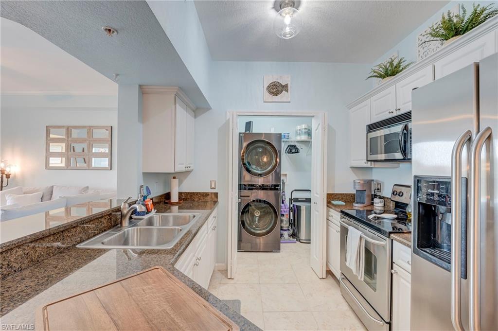 Residential in NAPLES 5