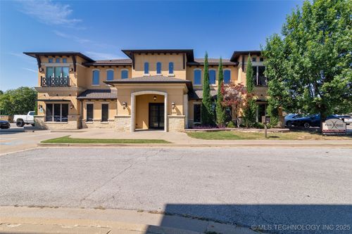 6304 E 102nd St, Tulsa, OK, 74137-7120 | Card Image