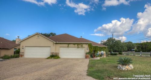 1-104 Clearwater Ct, Canyon Lake, TX, 78133-3164 | Card Image