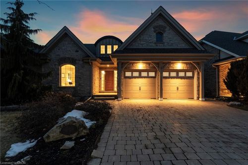 5 Mclean Crt, St. Catharines, ON, L2W0A2 | Card Image