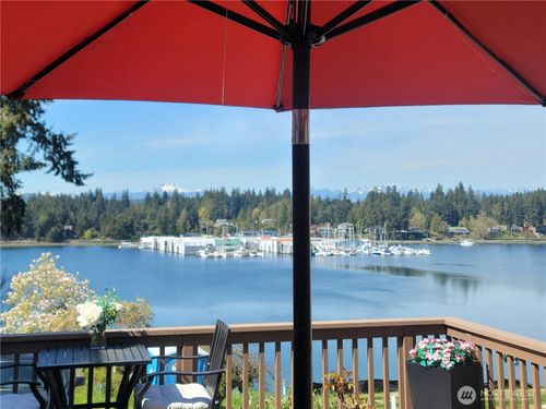 2540 E Phinney Bay Pl, Bremerton, WA, 98312-2776 | Card Image