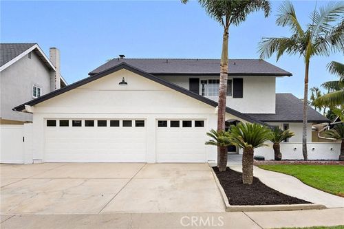 15762 Cromwell Cir, Westminster, CA, 92683-6941 | Card Image