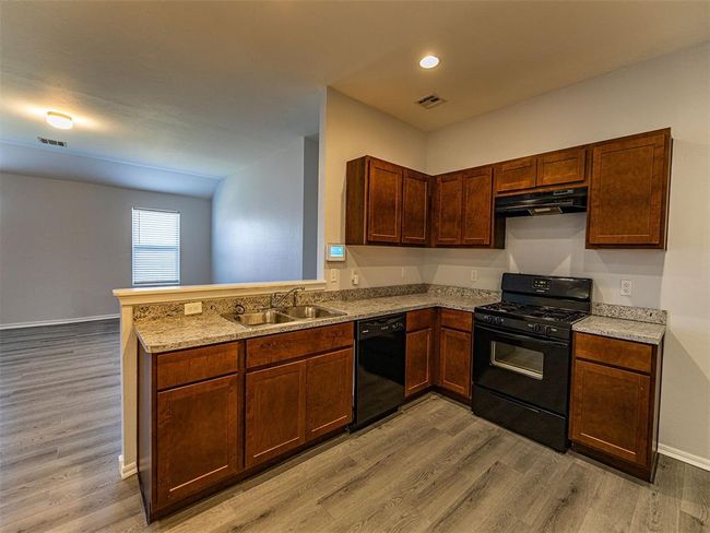 10831 Ne 8 Th Ter, House other with 3 bedrooms, 2 bathrooms and null parking in Midwest City OK | Image 9