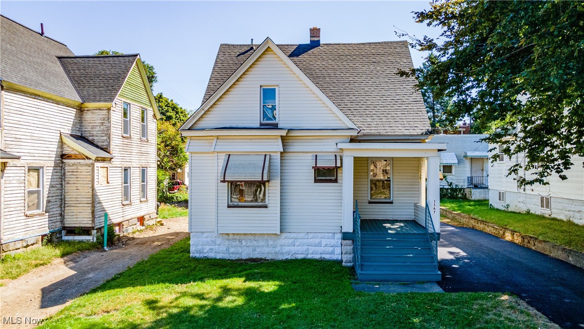 93rd St, Cleveland, OH 44102
