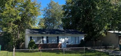 1369 Andrea Street, Home with 3 bedrooms, 1 bathrooms and null parking in Ypsilanti Twp MI | Image 2