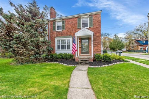 1600 4th St, Royal Oak, MI, 48067-2968 | Card Image
