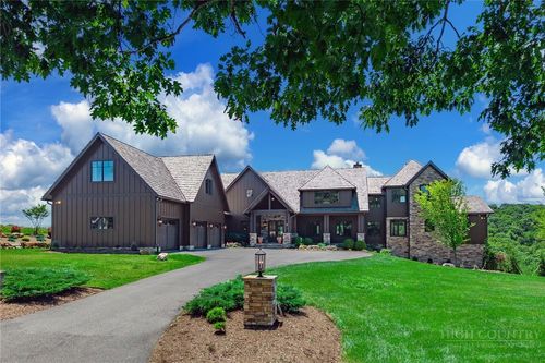 864 Thunderhill Trl, Blowing Rock, NC, 28605 | Card Image