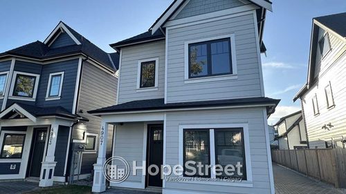 4907a 53 St, Delta, BC, V4K2Z3 | Card Image