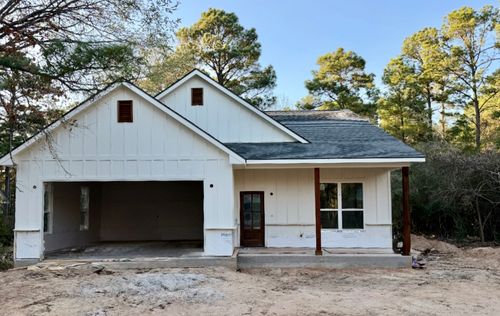 104 Pony Grass Ln, Bastrop, TX, 78602-5092 | Card Image