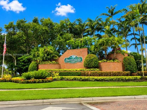 13870 Magnolia Ct, Davie, FL, 33325-1253 | Card Image
