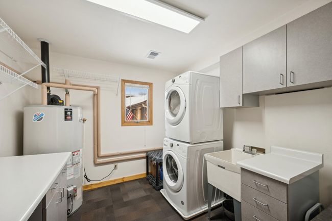 1867 Beach Dr Se, House other with 2 bedrooms, 2 bathrooms and null parking in Forest Lake MN | Image 37