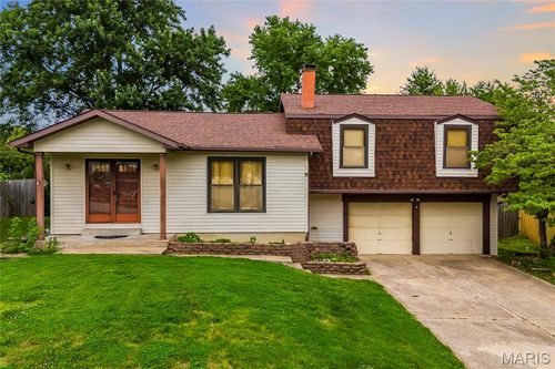 5 Tudor Sq, Saint Peters, MO, 63376-2953 | Card Image