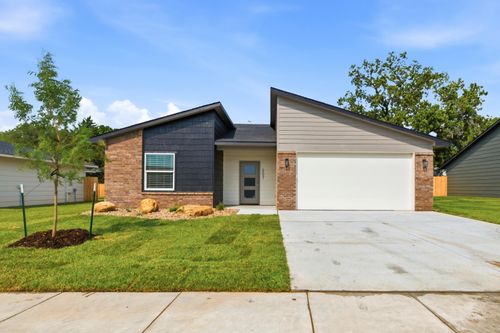 207 Tomahawk, Clearwater, KS, 67026-9237 | Card Image
