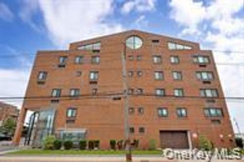 apt-3m-750 W Broadway, Long Beach, NY, 11561-2861 | Card Image