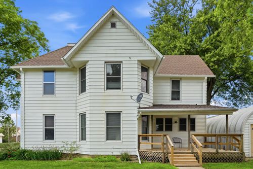 407 Kinzie Ave, Lost Nation, IA, 52254-7713 | Card Image