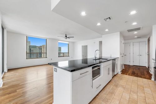 2701-300 Bowie St, Austin, TX, 78703-4667 | Card Image