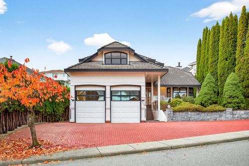 2271 Sorrento Dr, Coquitlam, BC, V3K6P4 | Card Image