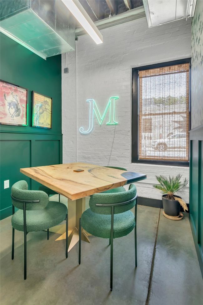 Office area with concrete floors | Image 16