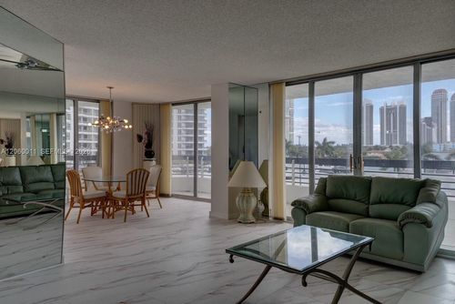 613-3600 Mystic Pointe Dr, AVENTURA, FL, 33180-2565 | Card Image