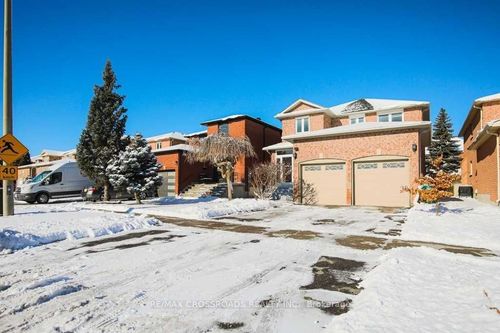 87 Woodriver St, Richmond Hill, ON, L4S1H6 | Card Image