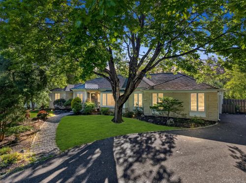 18 Millbank Rd, Poughkeepsie, NY, 12603-5112 | Card Image