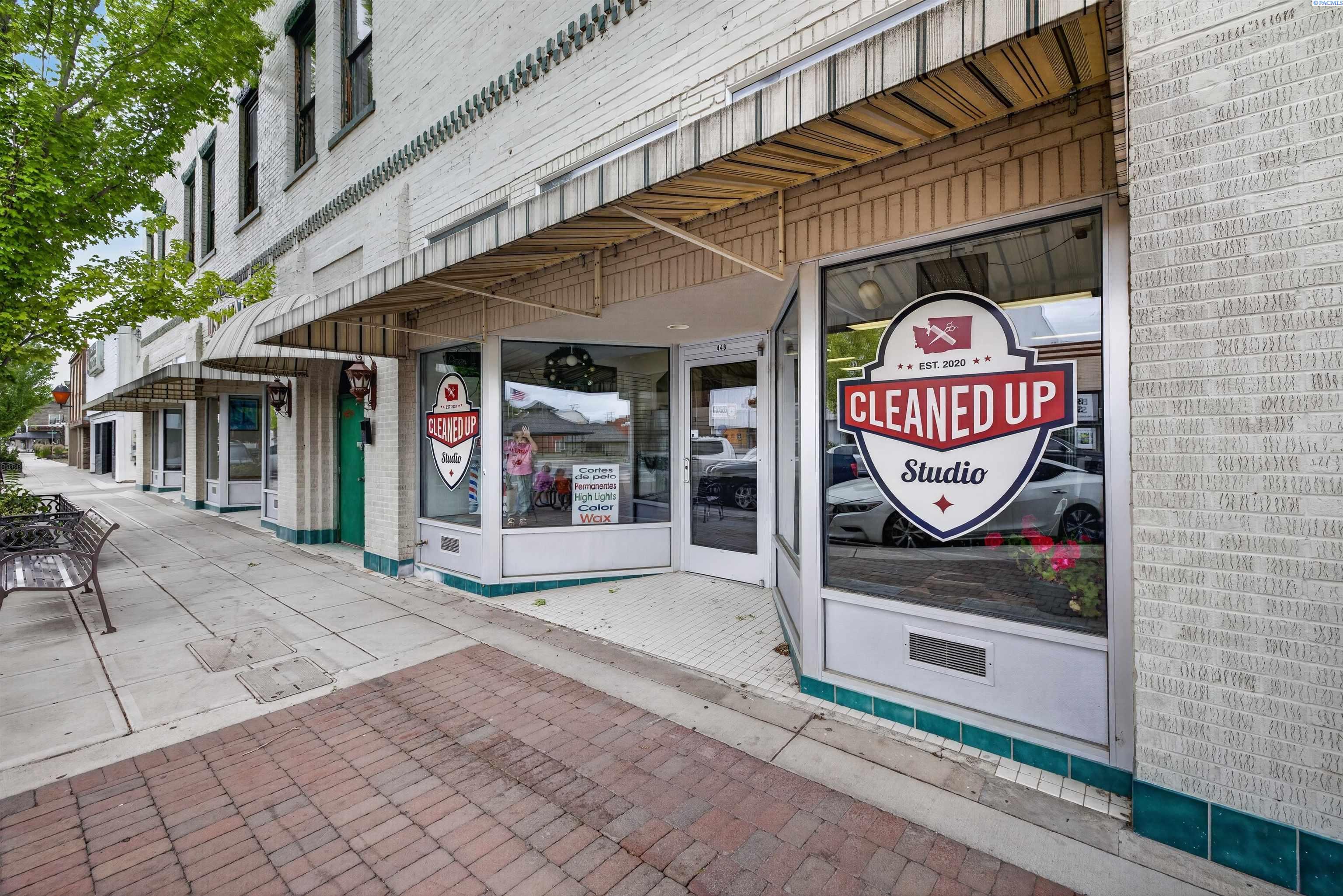 Commercial Sale in Sunnyside 3