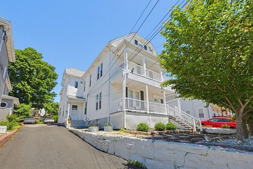 72 Dysart St, Quincy, MA, 02169-6702 | Card Image