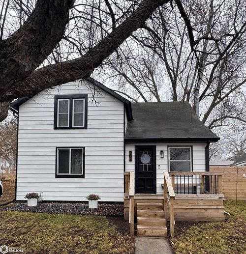 204 W Grant Ave, Shenandoah, IA, 51601-1811 | Card Image