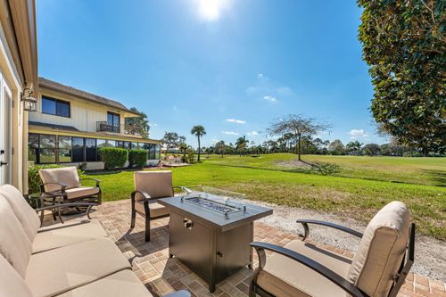 236 Country Club Dr, Melbourne, FL, 32940-7624 | Card Image