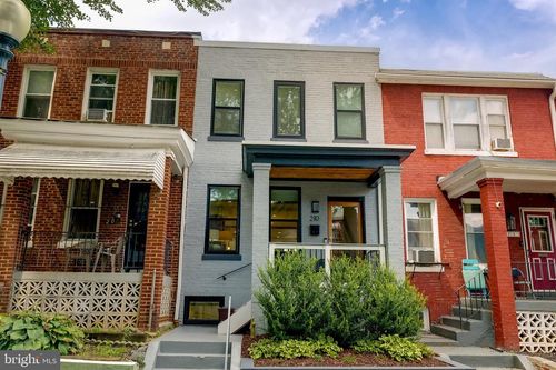 210 Cromwell Ter Ne, WASHINGTON, DC, 20002-1030 | Card Image