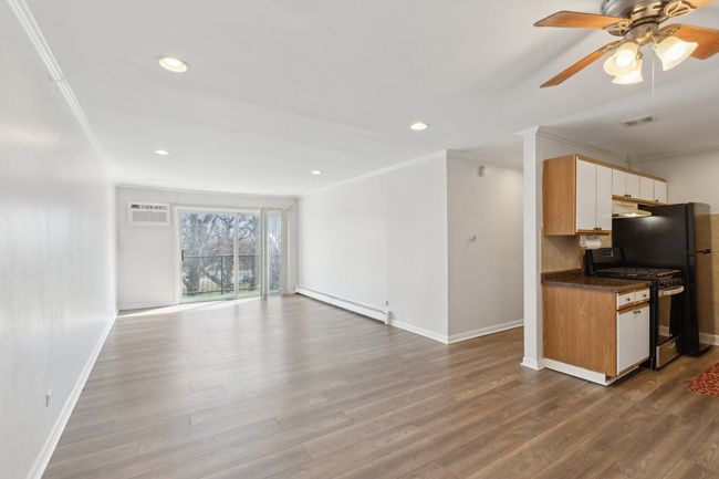 APT-309 - 10037 S Walnut Ter, Home with 2 bedrooms, 1 bathrooms and 2 parking in Palos Hills IL | Image 5