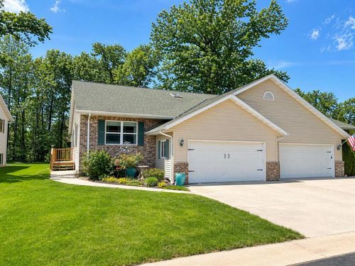 482 Park Place, Kewaskum, WI, 53040 | Card Image