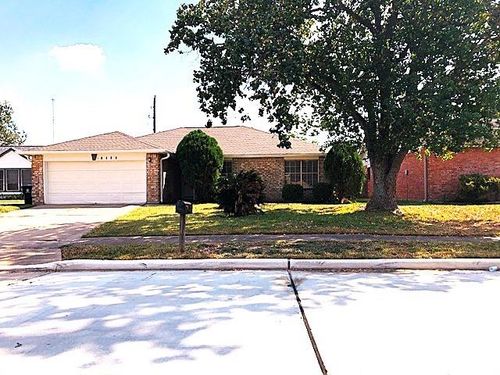8323 Quail Hills Dr, Missouri City, TX, 77489-5370 | Card Image