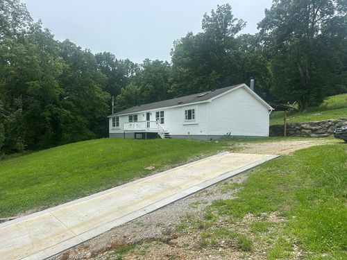 697 Club Springs Rd, Buffalo Valley, TN, 38548-3016 | Card Image
