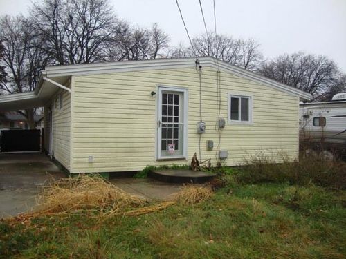 913 Macdonald Ave, Flint, MI, 48507-2852 | Card Image