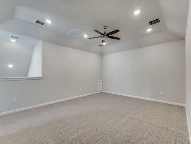 The family fun times never end in this oversized game room! | Image 13