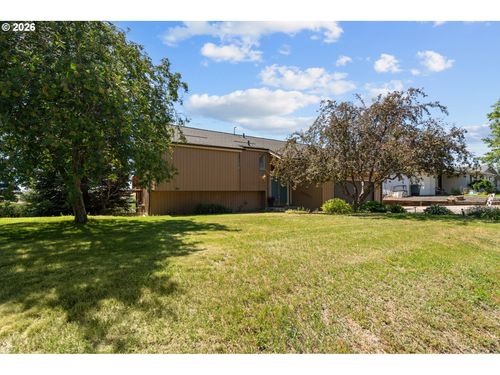 1435 Sw 18th St, Pendleton, OR, 97801-4450 | Card Image