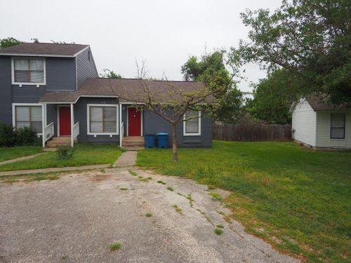 b-124 Hillside Dr, Elgin, TX, 78621-3049 | Card Image