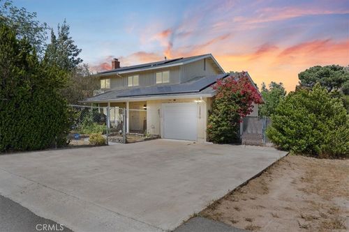15070 Lancashire, Lake Elsinore, CA, 92530 | Card Image