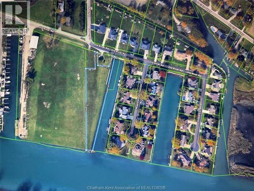 {{alt}} | Card Image