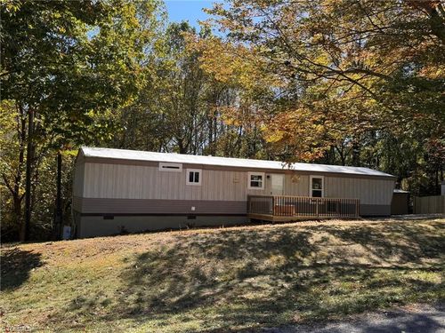 1015 Patterson Farm Rd, Pinnacle, NC, 27043-9275 | Card Image