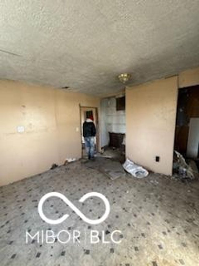 11960 S 600 W, House other with 3 bedrooms, 2 bathrooms and null parking in Fairmount IN | Image 4
