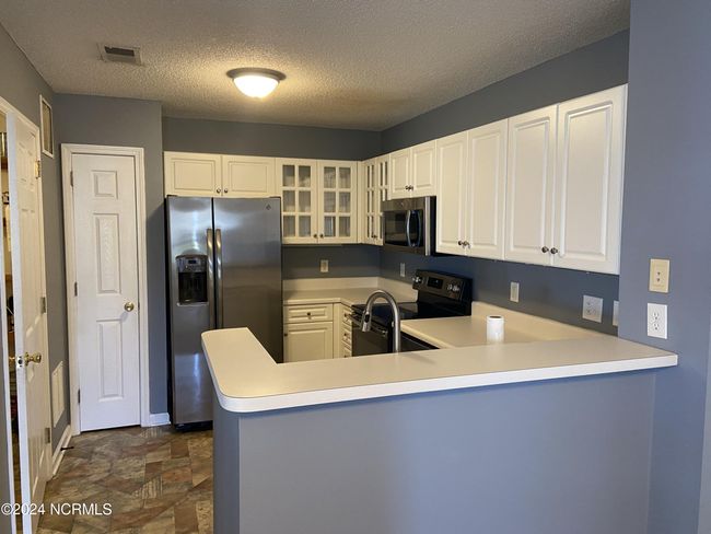 APT-202 - 4120 Breezewood Dr, Condo with 2 bedrooms, 2 bathrooms and null parking in Wilmington NC | Image 13