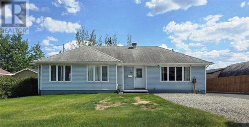 818 Hamilton St, Labrador City, NL, A2V1H6 | Card Image