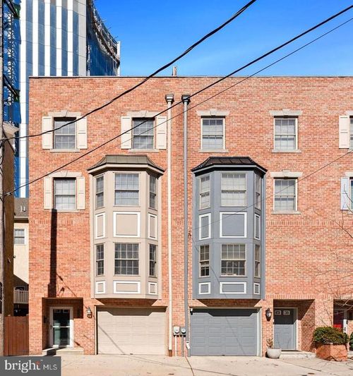 628 S 27th St, PHILADELPHIA, PA, 19146-2302 | Card Image