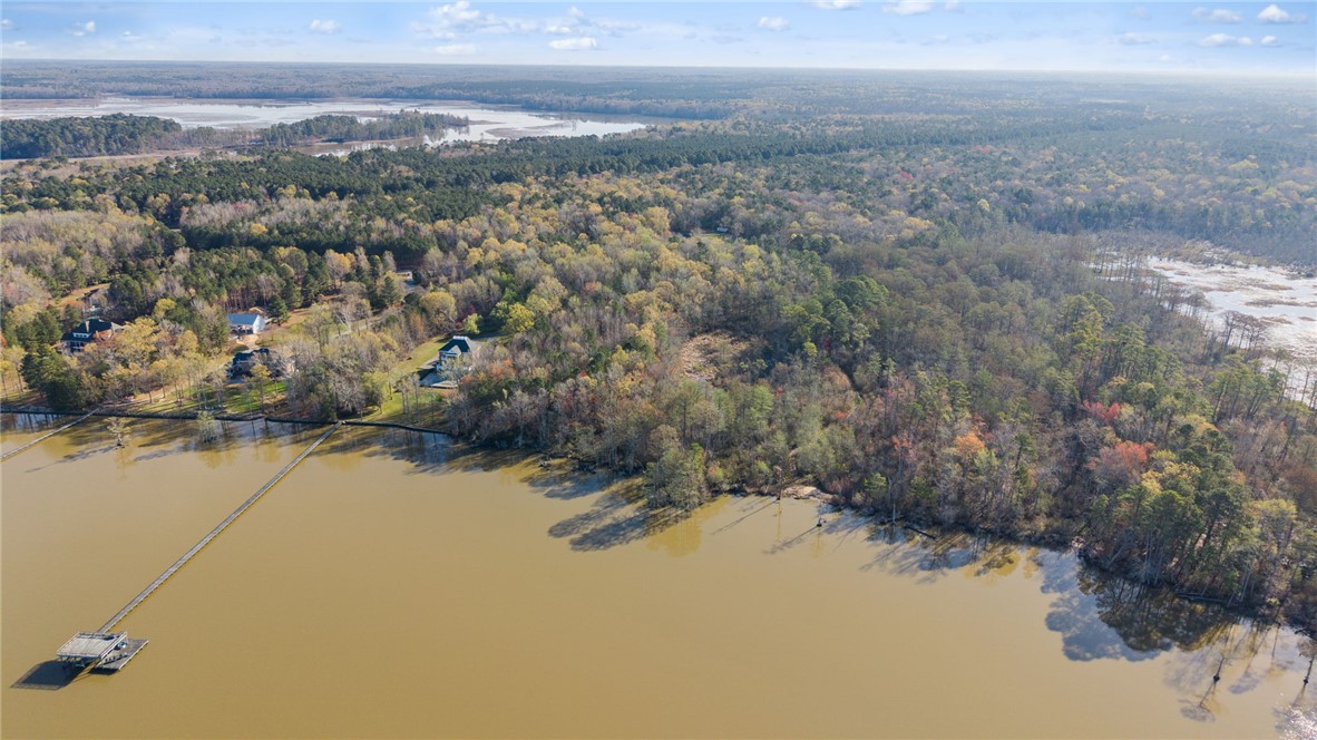 Land in Williamsburg
