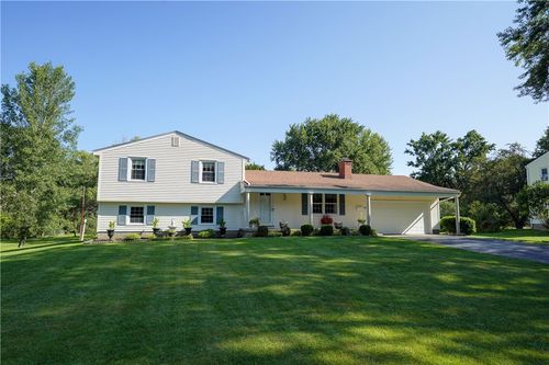 11 Sawmill Dr, Penfield, NY, 14526-1034 | Card Image