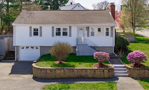 91 Ashcroft St, Dedham, MA, 02026-3526 | Card Image