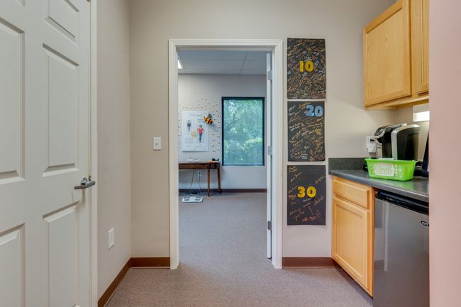 Downstairs kitchenette | Image 14