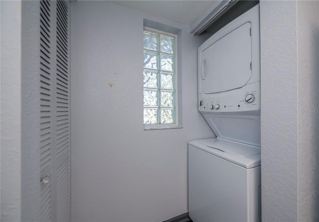 inside washer and dryer | Image 10